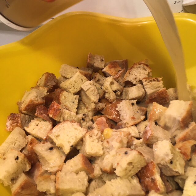 KitchenSprout's tweet photo. #FreshTurkey from .@dilisos #ChristmasDinner #FlavourInjector #CajunButterNBeer #BaconWrappedTurkey #HomemadeStuffing #Aromatics #ChickenBroth #AndouilleSausage #Sage #Cranberry #Walnuts #Parsley #FreshBread #HomeChef #MerryChristmas #CheersFromToronto🎅🏻🎄🎅🏻🎄🎅🏻🎄 https://t.co/Mp3x28rn4O