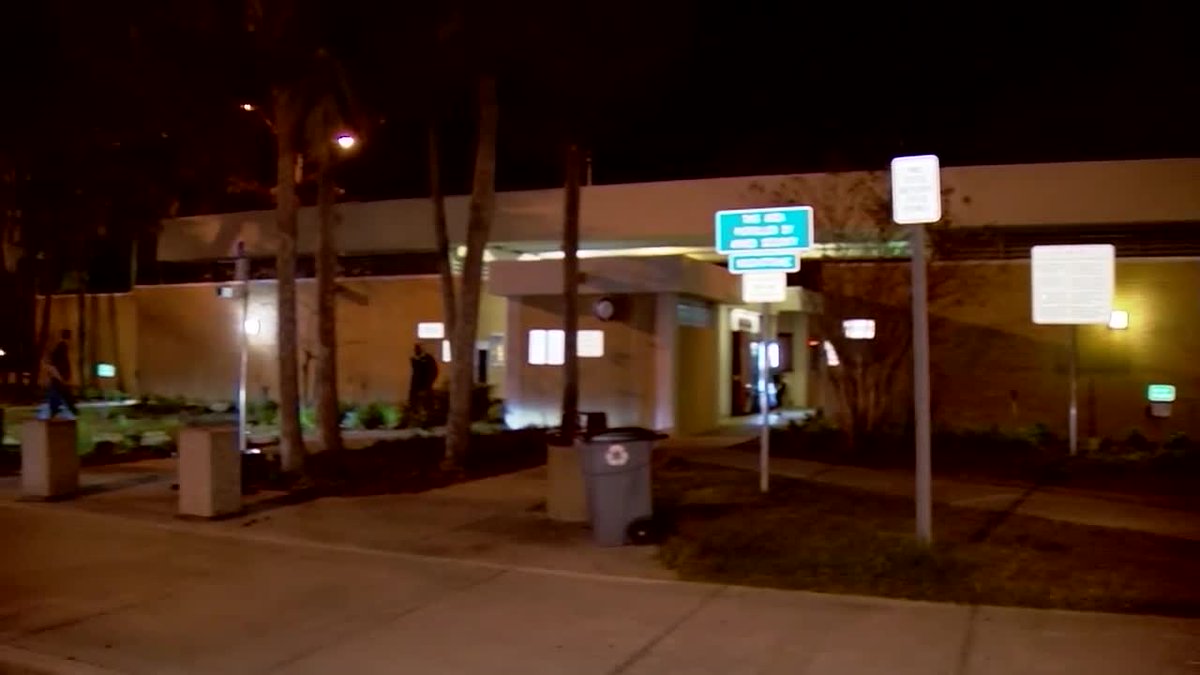 Woman abandons newborn at rest stop along Interstate 75, officials say bit.ly/2BPOZNo https://t.co/5KRoMCQnPB