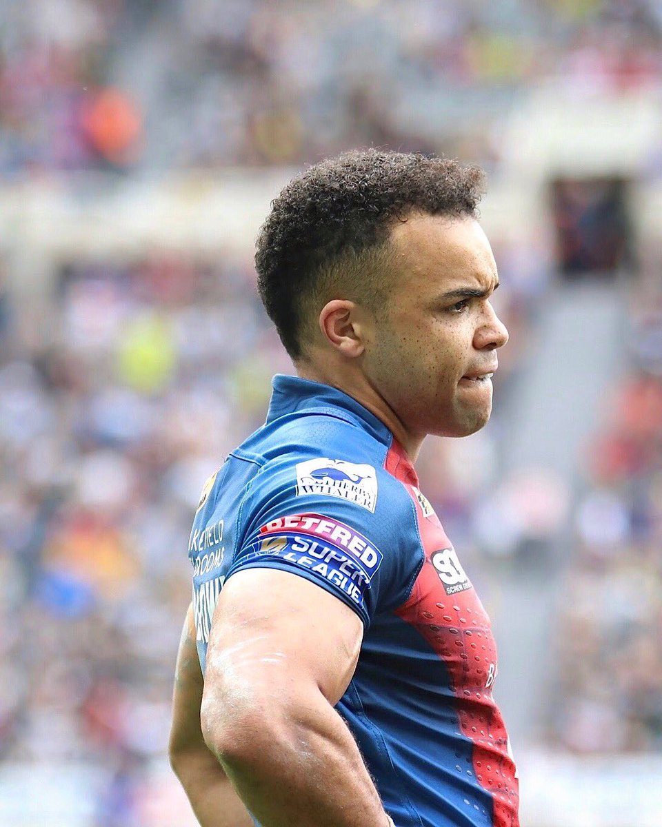 When you’ve already eaten way too much but your mum brings out the cheesecake 🍰 🐷 😂#merrychristmas