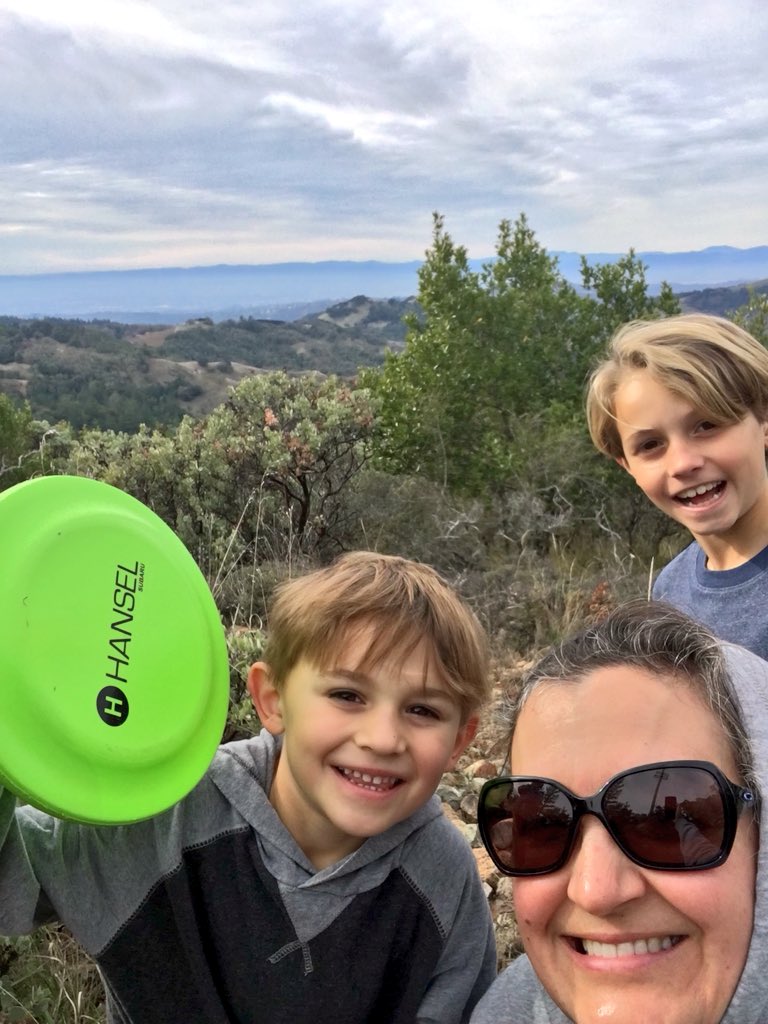 buckeyemon's tweet photo. Merry Christmas from the Top of Los Alamos!!! #annualchristmashike #crazykids #californialove #sonomacounty #winterbreak17 #familytraditions #blessed https://t.co/uStUvhkv6E