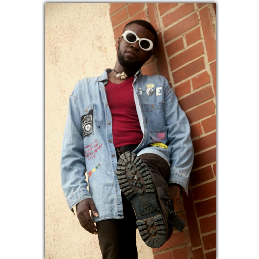 Sheywiz's tweet photo. #fashion #style #fashionblogger #styleblogger #instafashion #instastyle #model #modeling #vintage #90s #oldschool #o https://t.co/LQQb5wvvKJ