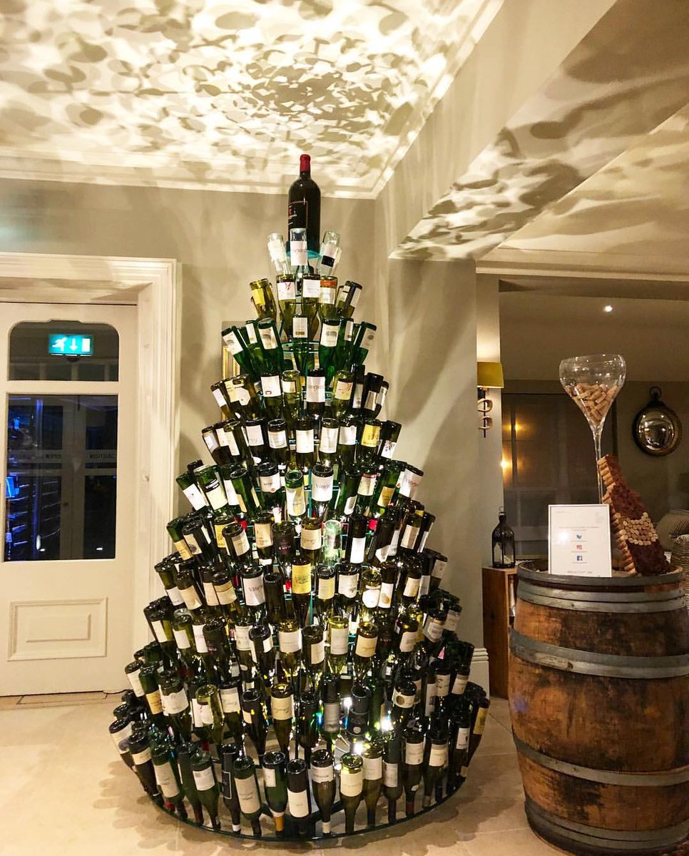 winewankers's tweet photo. We hope you've all had a sparkling #Christmas !! 🎄🎉🥂😚 #wine #winelover https://t.co/UUSQfeijYE