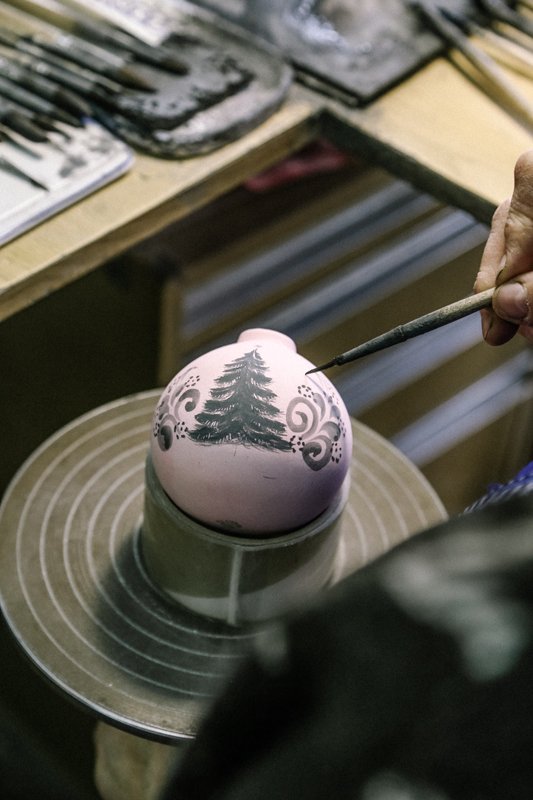 К встрече Нового Года почти готов!
Купить: gzhel.ru/catalog/novogo… …
#гжель #новыйгод #новаягжель #gzhel #newgzhel #HappyNewYear #гжельшар #новогоднийшар #новогоднийшаргжель #эксклюзивнаягжель #новогодняягжель #кновомугоду #шарнаелку #гжельшарнаелку