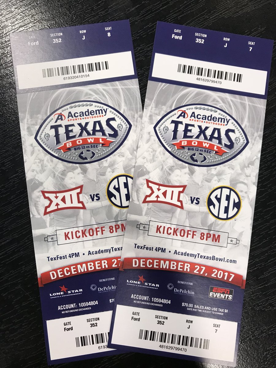 #MerryChristmas Sportsmonkeys! Didn’t get the <a href="/TexasBowl/">Kinder's Texas Bowl</a> tickets you wanted? No problem! Follow us and retweet this tweet for a chance to win 2 tix! 2 winners announced 12/26 at 5pm! Thanks to our sponsors at @BudLightHtown 🍻🏈 #TexasBowl #TexasvsMizzou