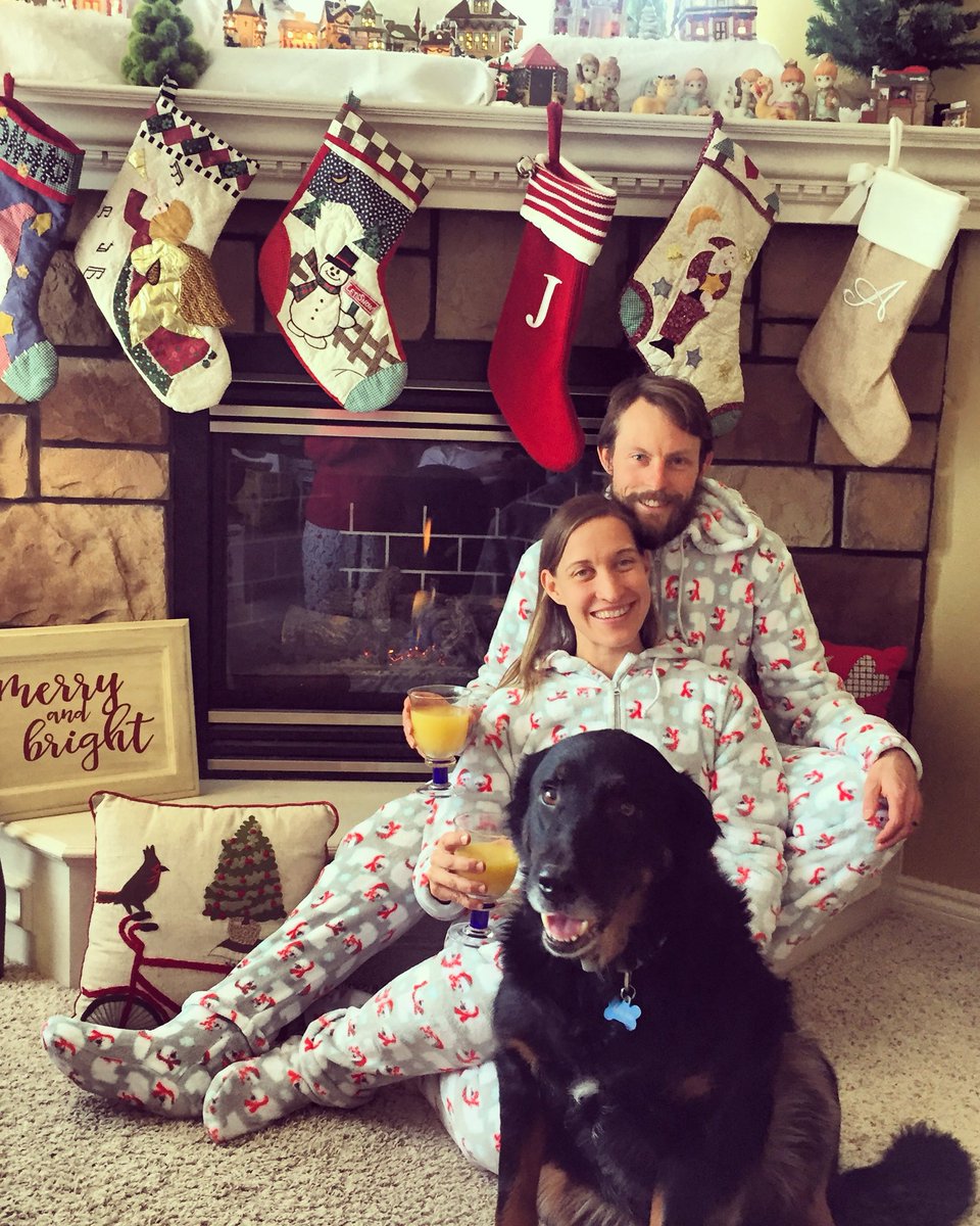 ErikSlack's tweet photo. Merry Christmas from the Slacks! https://t.co/IIsJMCe3TK