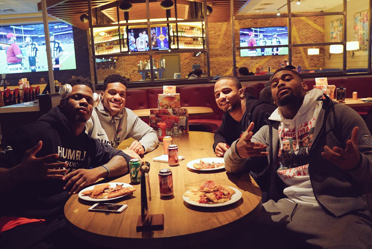 OhioStateFB's tweet photo. The Bucks are having a blast in Dallas with bowling, laser tag, games and much more. 🎳🔫🎮#GoBucks https://t.co/LzlNbYkKdl