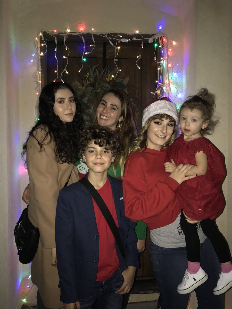 Merry Christmas everyone from my Family to yours! #epekthadd #siblings