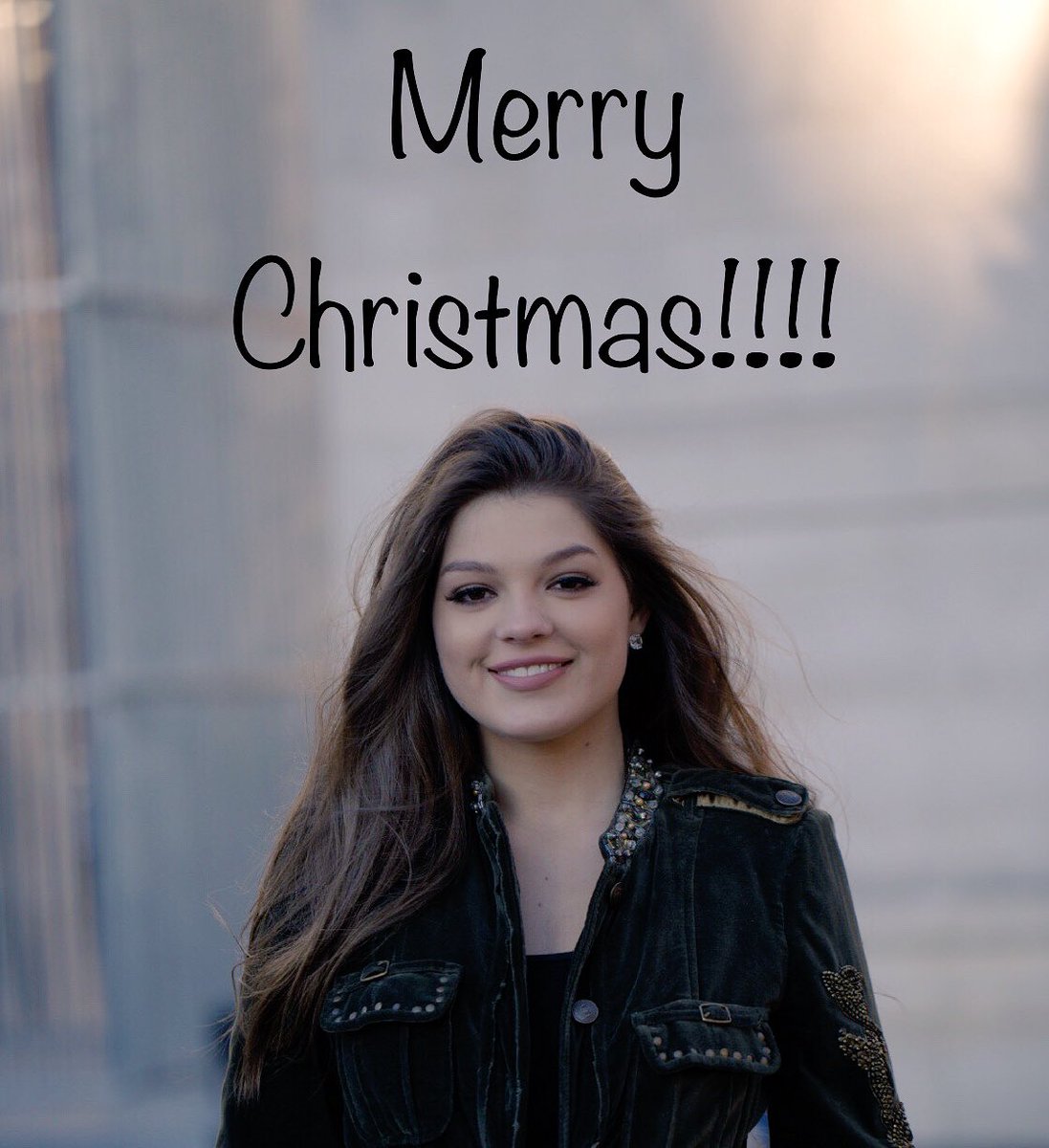 Rayla's tweet photo. Merry Christmas to all! 🌲❤️🌲❤️#merrychristmas #newmusic2018 📸 @skyrizzo #thepracticeww https://t.co/w8QUv4FuOG