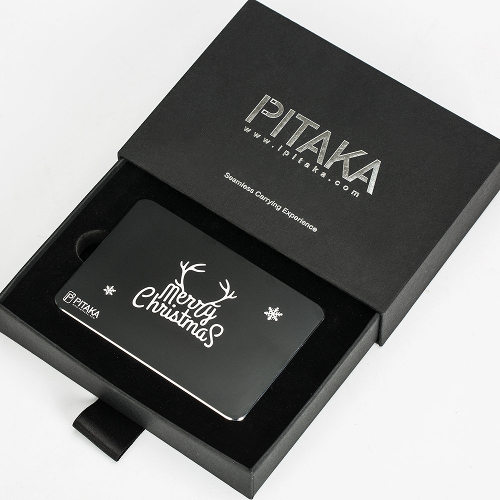 PitakaGallery's tweet photo. A cool way say "Merry Christmas" . ππβοΈπ¦
Check the engraving on the MagWallet Al!
It's the most beautiful and unique wallet I have seen so far. Do you like it? ππππ
#merrychristmas #christmas #christmasgitf #magwalletal #pitaka https://t.co/Y064t4hJZI