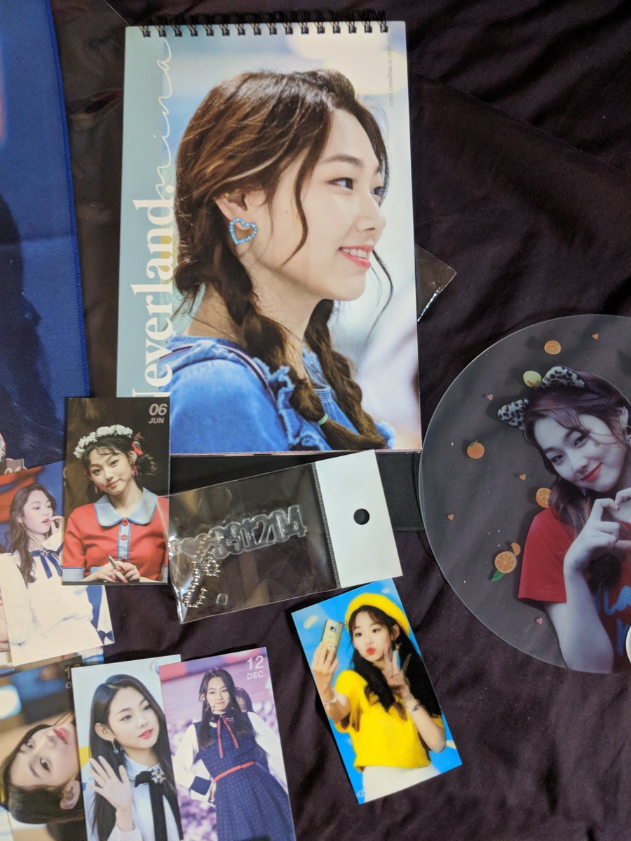 pimpbot9000's tweet photo. Seasons greetings came in last week but I've been busy. Thank you @KANGMINAnet for the beautiful fan goods and @jellyfished9 for organizing the group order. @gu9udan fighting! https://t.co/UTRhfHo2r2