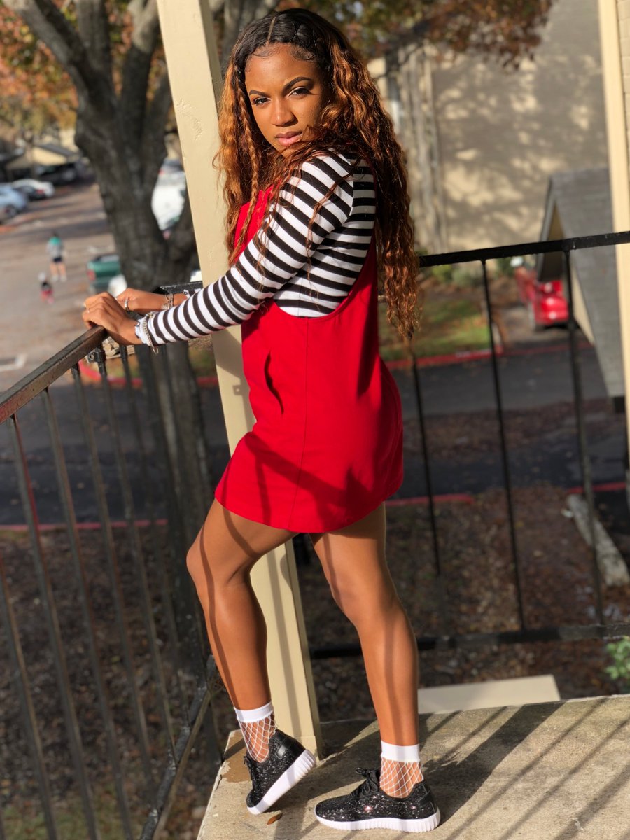 chanelbambino's tweet photo. price been up. ⚡️ #MerryXmas https://t.co/SZUktSX9yp
