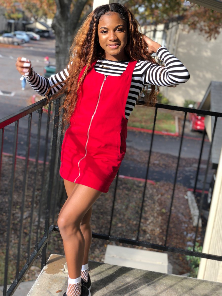 chanelbambino's tweet photo. price been up. ⚡️ #MerryXmas https://t.co/SZUktSX9yp