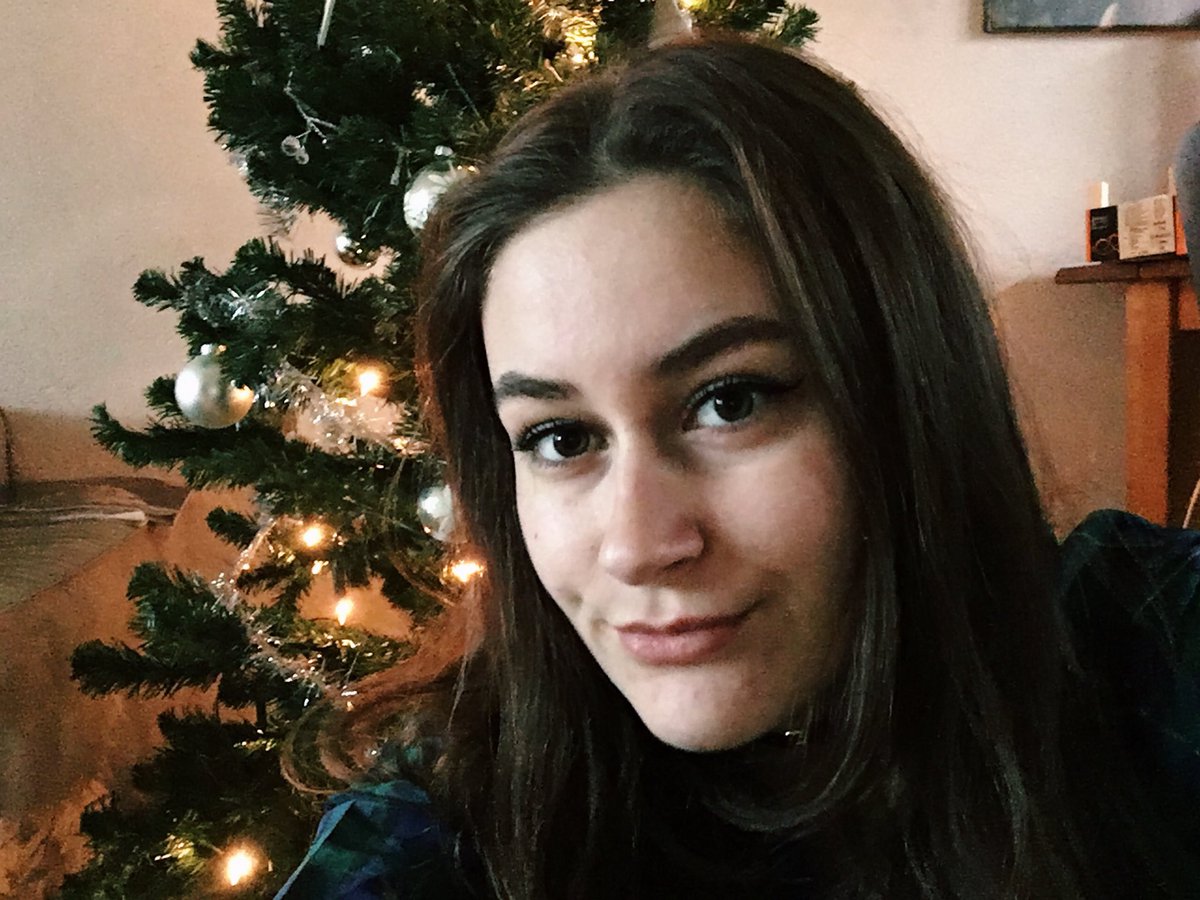 etherealcamz's tweet photo. #ACamilizerChristmas 
Merry christmas y’all 💃🏻✨
&amp; don’t forget to pre-order this masterpiece, cause it’s #18daysuntilCAMILA 🦋🦋🦋

👇🏼✨👇🏼✨👇🏼✨

https://t.co/QD075YGKu4 https://t.co/Sn8GYuCwAW