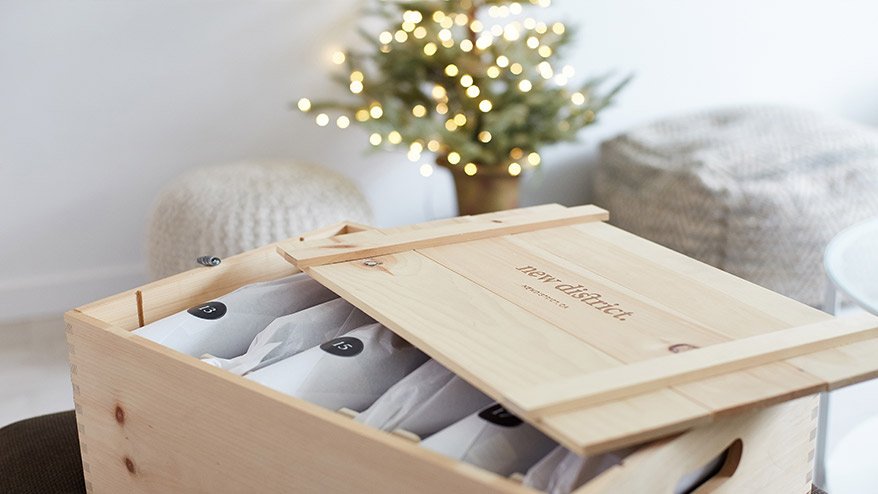 newdistrictwine's tweet photo. Merry Christmas! The Wine Advent Calendar has been revealed. See it, read it, and shop the bottles here: https://t.co/pB4ANIqcNw #bcwine #buywineonline https://t.co/oGX7XDfZ8L