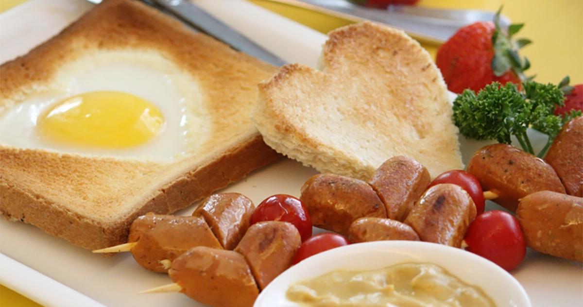 ChristinaHasle2's tweet photo. Fall in love with a “hearty” Old Wisconsin Natural Cut Sausage breakfast. #OWSentry  - https://t.co/HVoljRjr43 https://t.co/MUtO70z4wy