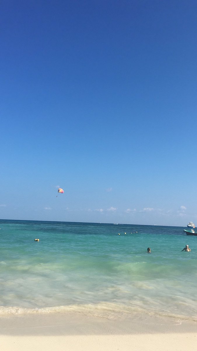 rbkcd's tweet image. Más días de estos please