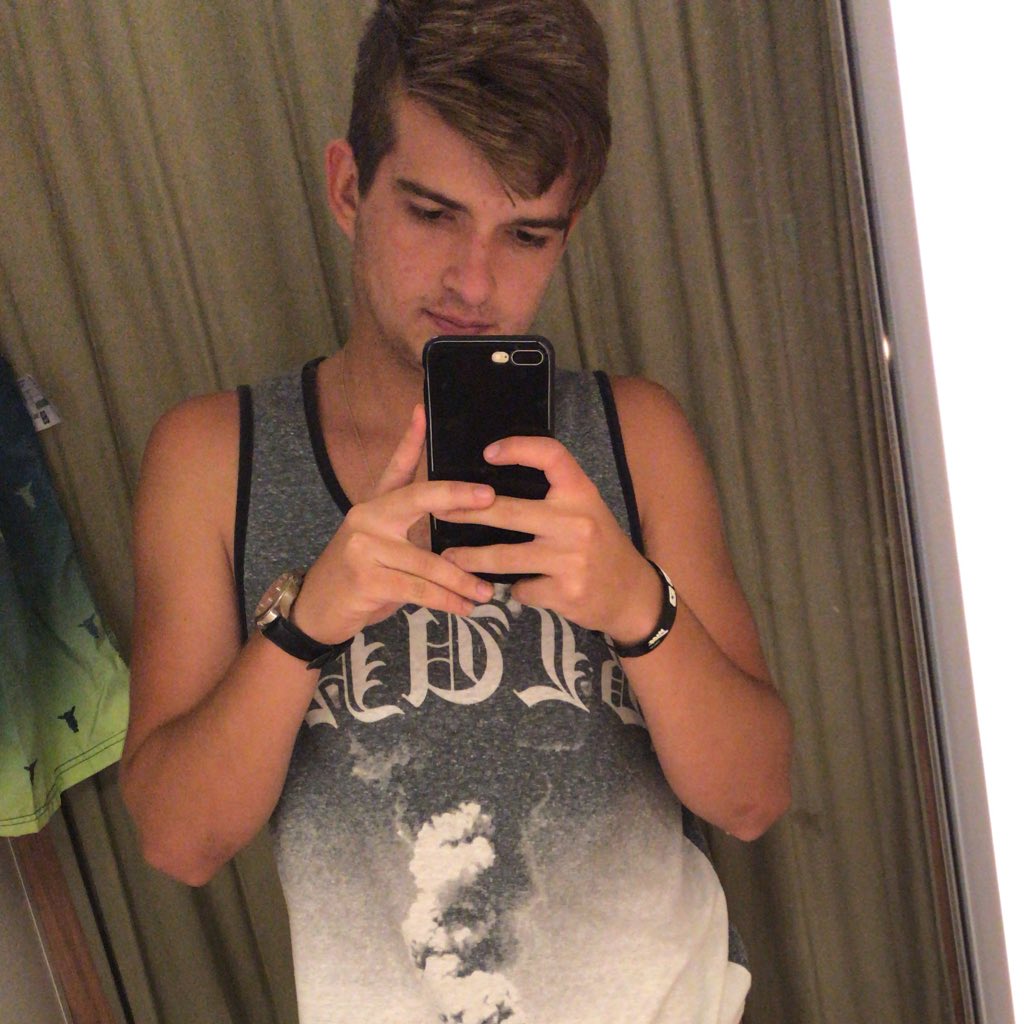 goos_leonardo's tweet photo. #NovaFotoDoPerfil https://t.co/2XsU2bA1p8
