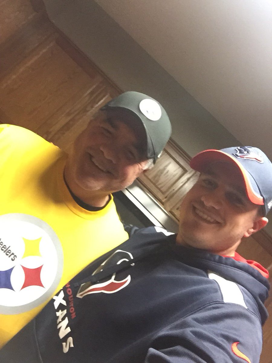BerneUnionATH's tweet photo. Always a competition in my family!!! Score doesn’t matter even though we lost..... BAD. People wouldn’t be able to tell who was winning the whole time! #TrueToHeart https://t.co/VhB6CGfoLJ