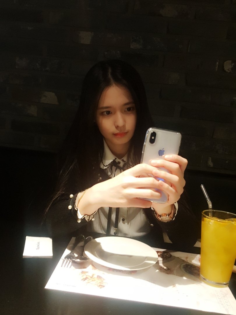 sohliss's tweet photo. 오랫만에 우리소연이랑 용산에서 데이뚜~
여의도에서 오디션보고..결과는 좋지않지만 이렇게 딸이랑 함께 할수 있는게 행복하다..우리소연이 카톡프사 캡쳐.. https://t.co/M4g0P5fQkh