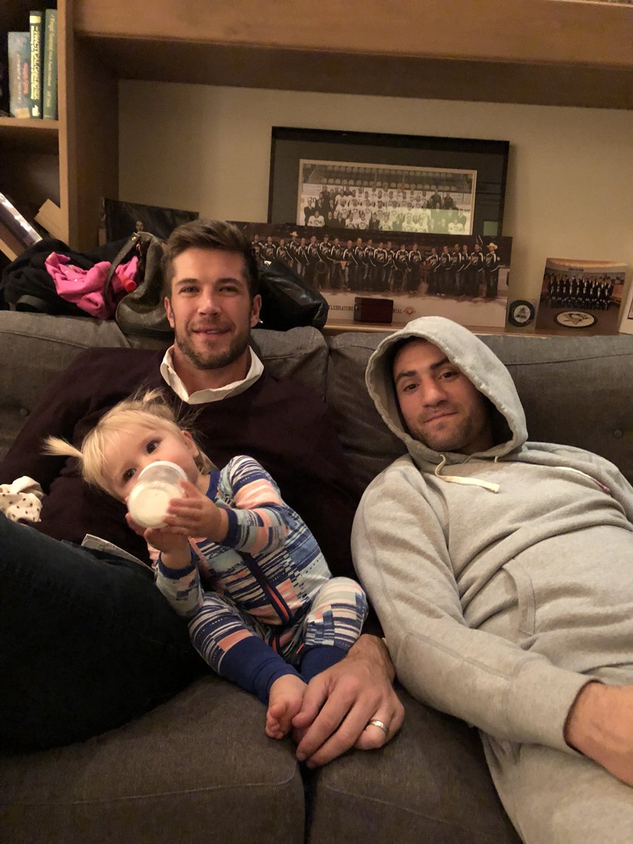 Paul Bissonnette on Twitter: "Merry Christmas to everyone from the Pyatt  household. https://t.co/LIPWDlmdxP" / Twitter