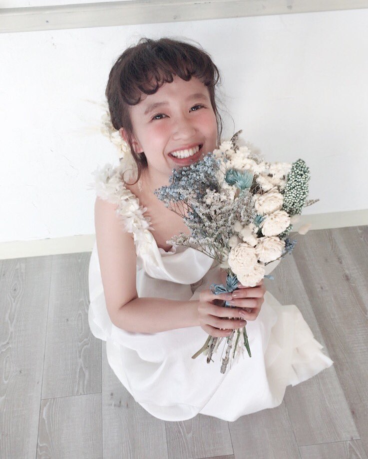 saki61204's tweet photo. 昨日の、、、
christmasweddingdress🌿♡
by @wacochaco https://t.co/LsJnNPRyoK