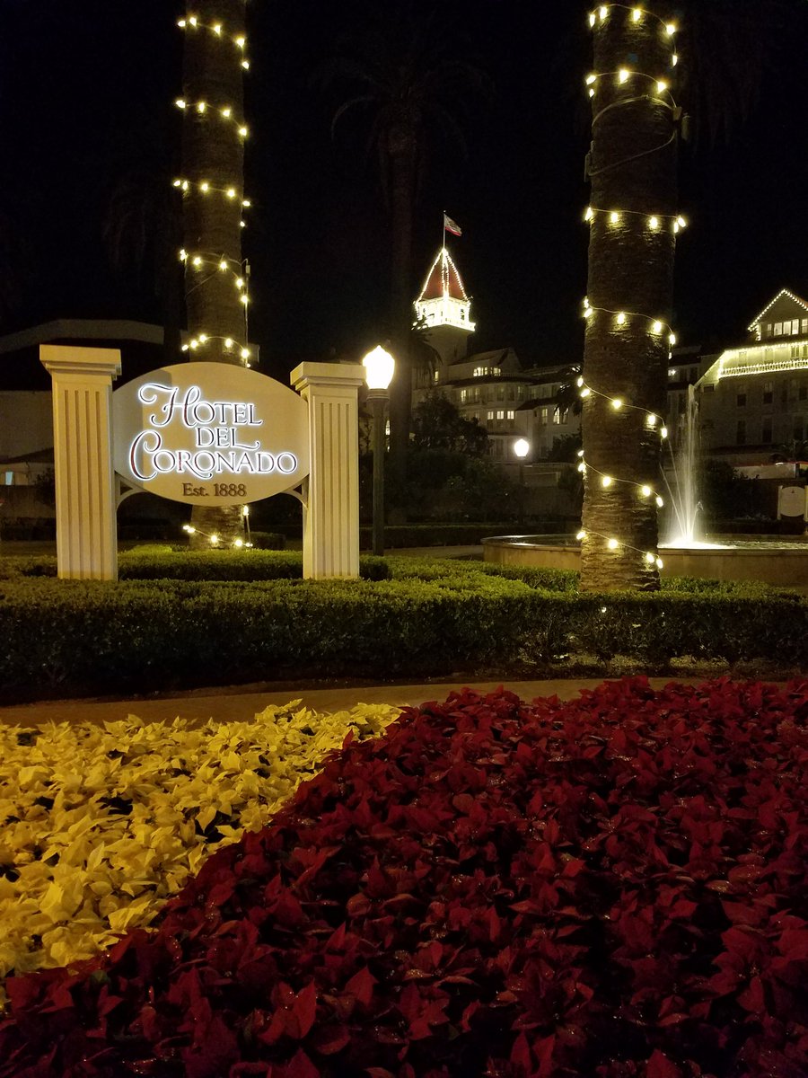 AndesStudio1's tweet image. Merry Christmas from San Diego