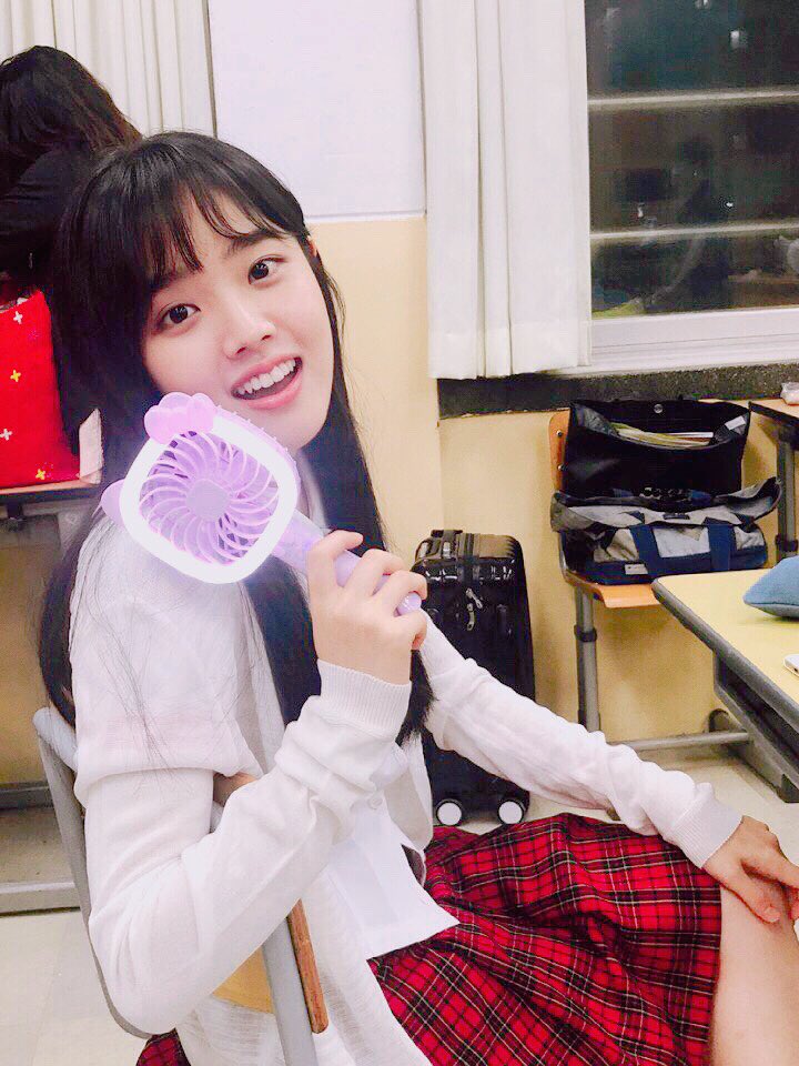 웹드라마 복수노트촬영중🌞 인스타그램에올렸으니 트위터에도 사진올리기🌼🌼 #김향기Translate post