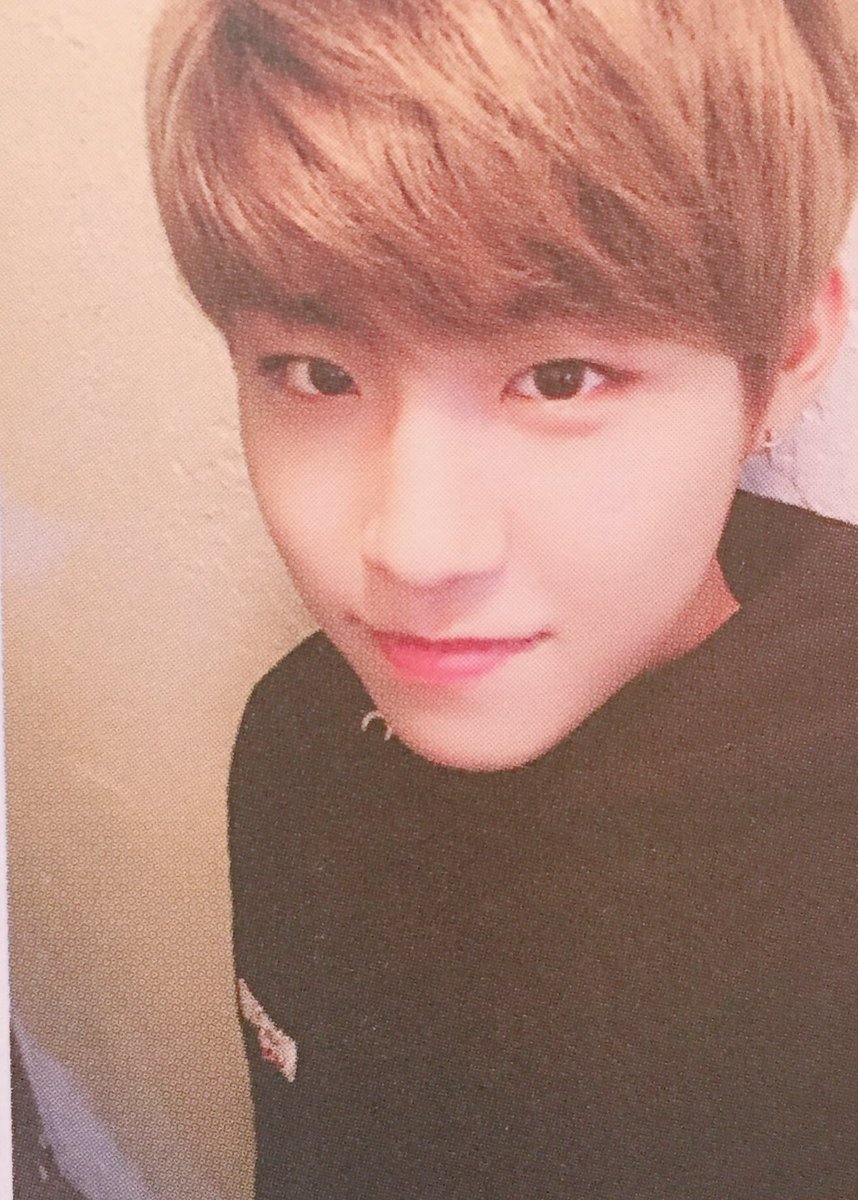 _W991102's tweet photo. 관린 우진 대휘 셀카 https://t.co/ITmEDB1fjk