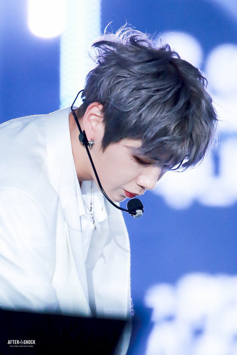 aftershock1210's tweet photo. 171225 SBS 가요대전
#WANNAONE #워너원 #강다니엘 https://t.co/wRBI2UbZdA