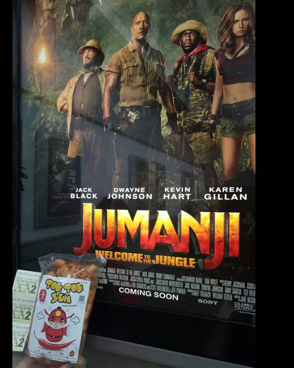 Tok_Tok_Yum's tweet photo. Gileee mannnnn
nonton Jumanji ngemil level r u crazy sesuatu cinnnnn 
bungkuzzzzzz 😎🌶
#JumanjiWelcomeToTheJungle  #nonton #bioskop #xxi #macaroni #ngemil #vegetarian https://t.co/8W24Gdy3Ep