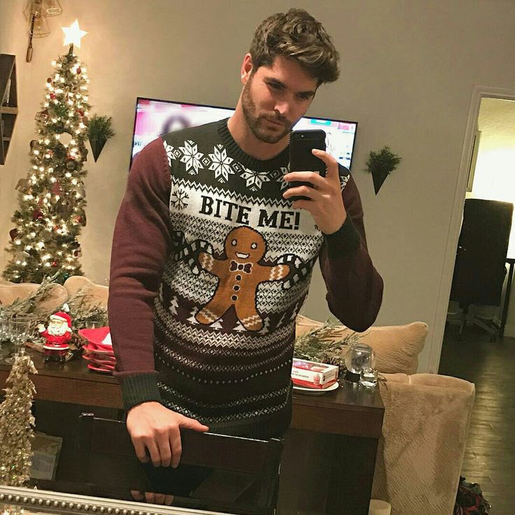 TwistedReese's tweet photo. Merry Christmas x https://t.co/4UdX2gKfJt