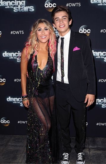 HayesGrier's tweet photo. Happy birthday @EmmaSlaterDance you’ve taught me so much and have always looked out for me. Have an amazing birthday! Love and miss you. https://t.co/SOL02z1lyi