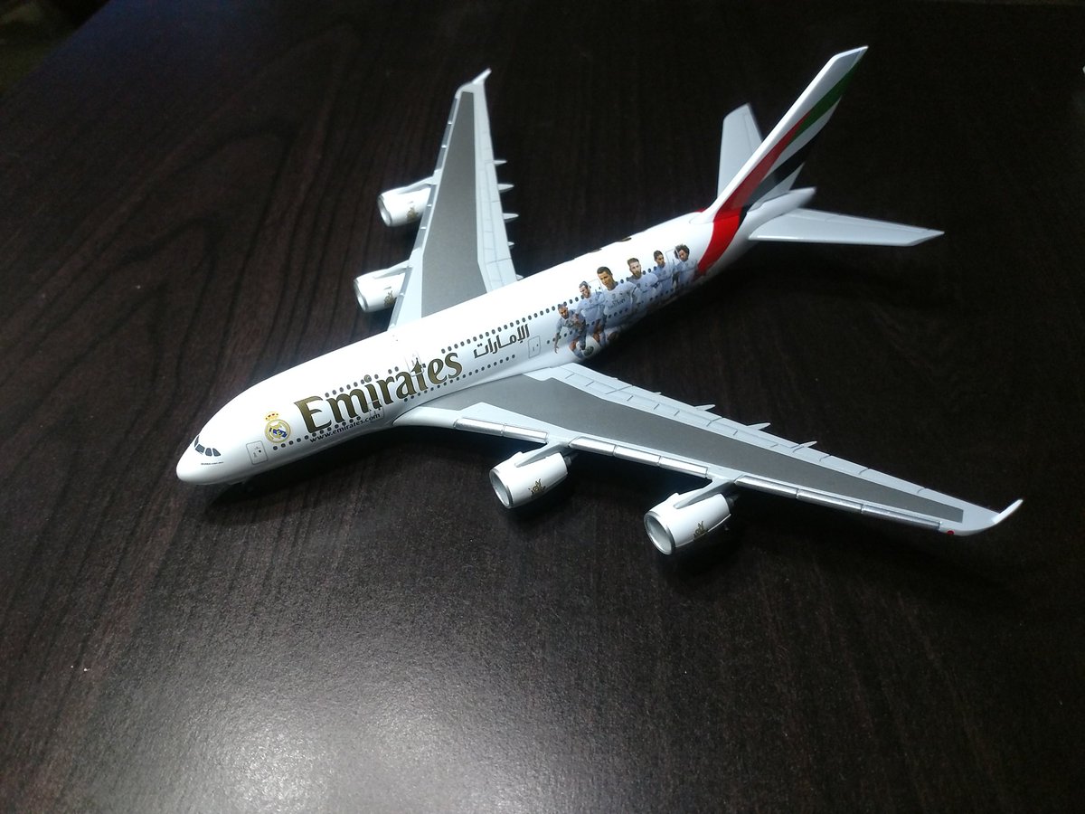 RudyGIII's tweet photo. Excited to get this baby. Real Madrid paint scheme Emirates Airbus A380. #Christmasmodels https://t.co/xWdfJmtEb1
