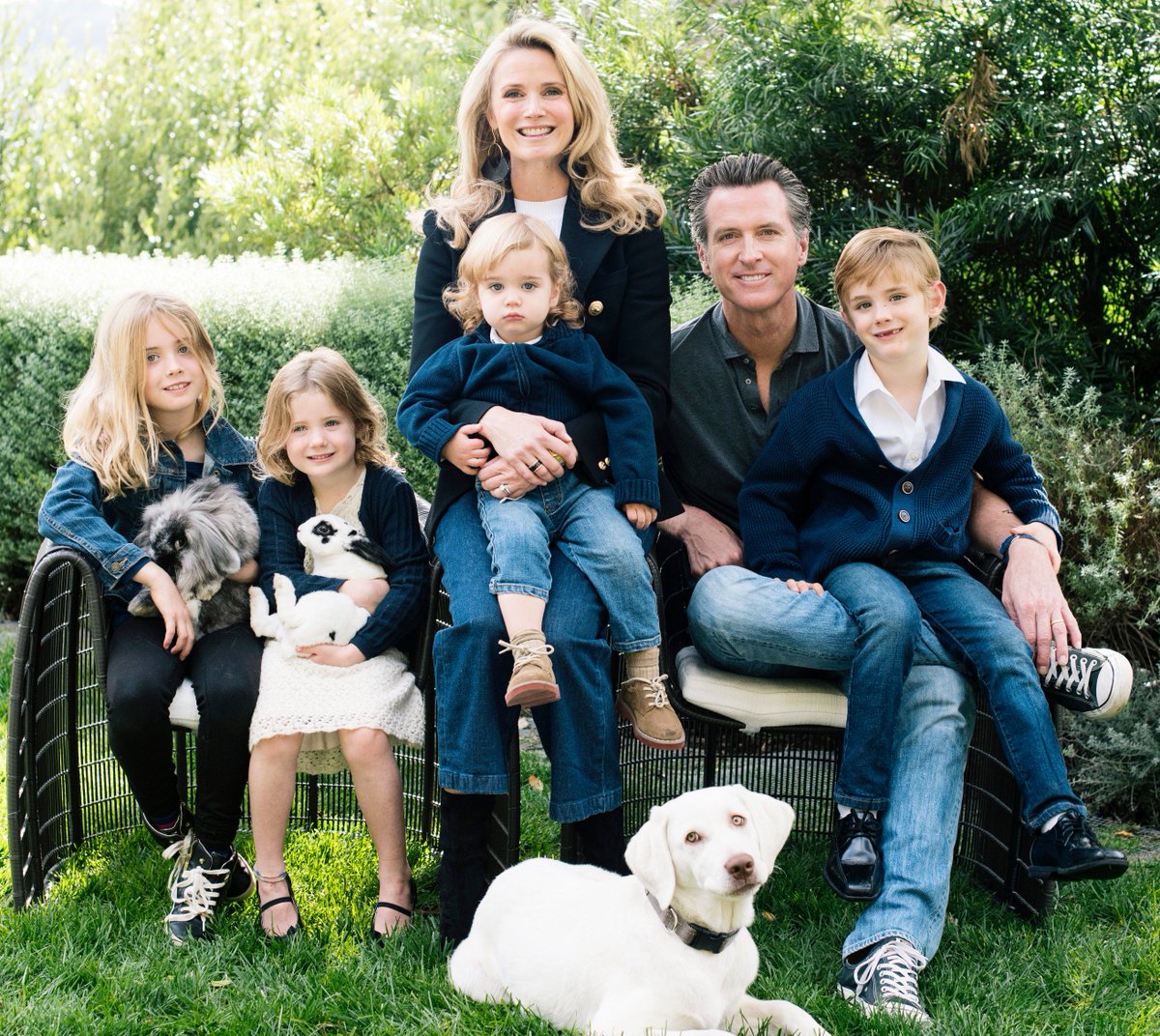 Gavin Newsom On Twitter Wishing You And Your Loved Ones Peace Joy And Most Of All Hope This Holiday Season Merry Christmas From Our Family To Yours P S Can You Tell