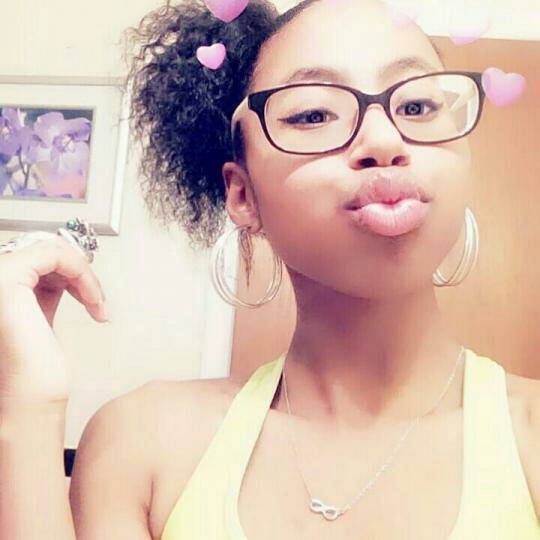 SinclairErvy's tweet image. 🙌 YASSS It's time for a great show Chyna♏:🤑#Chilling #LookingForFrie
liveme.com/media/liveshor…