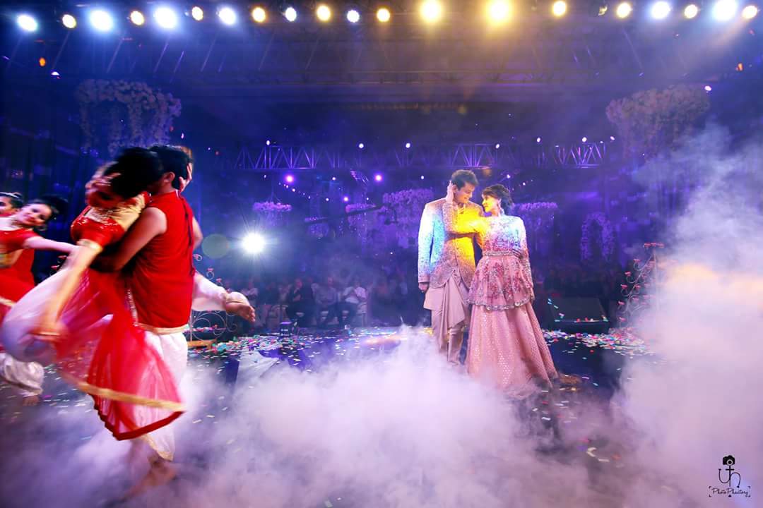 VriVin_BhaVri's tweet photo. Throwback to the most special
& happy day of our lives 😍
#VriVinKaVivaah #24dec2016
Part 6 https://t.co/gwj893vPeZ
