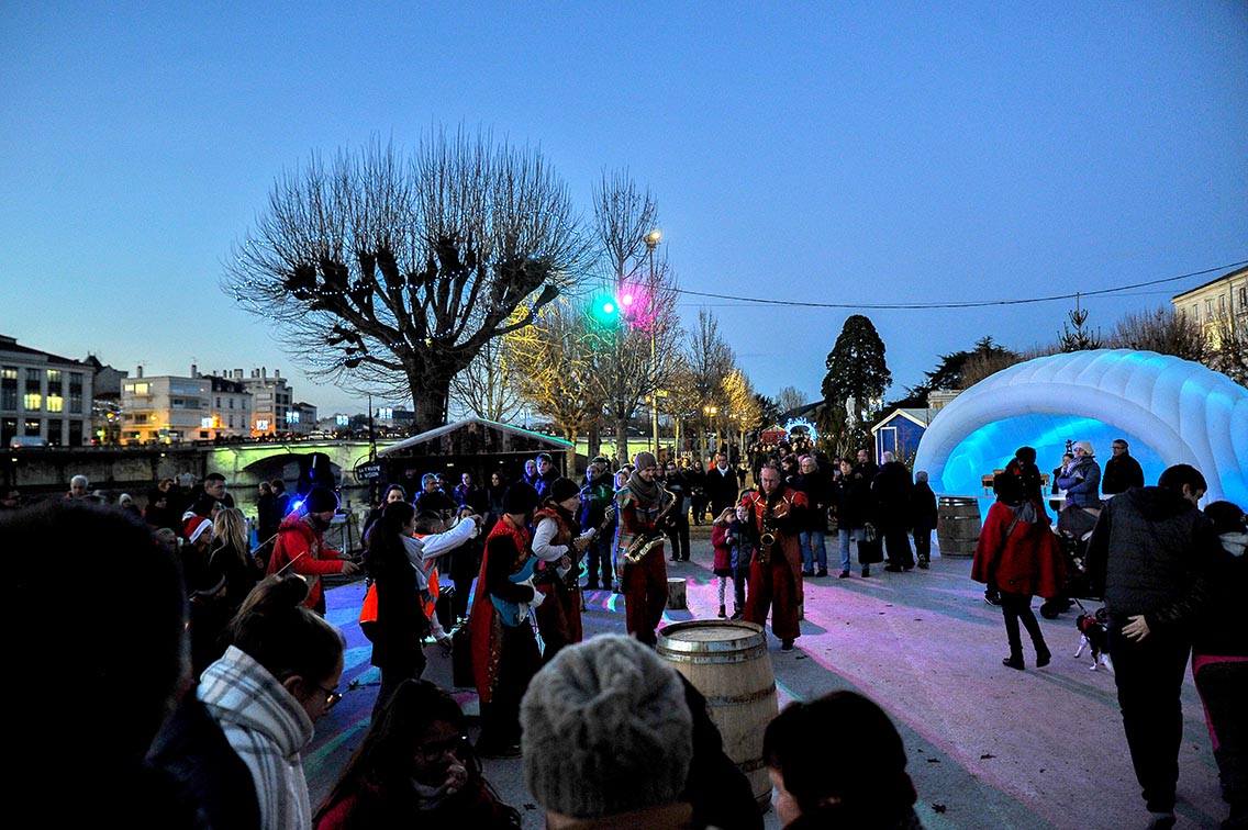 Saintes Tourisme On Twitter Agenda Noelsblancs Cavalcade Notre Selection D Animations Pendant Les Vacances De Fin D Annee A Saintes Et Aux Alentours C Est Par Ici Https T Co Dku78sw4qz Photos Saintesofficiel Https T Co Gfwaqqc4ju