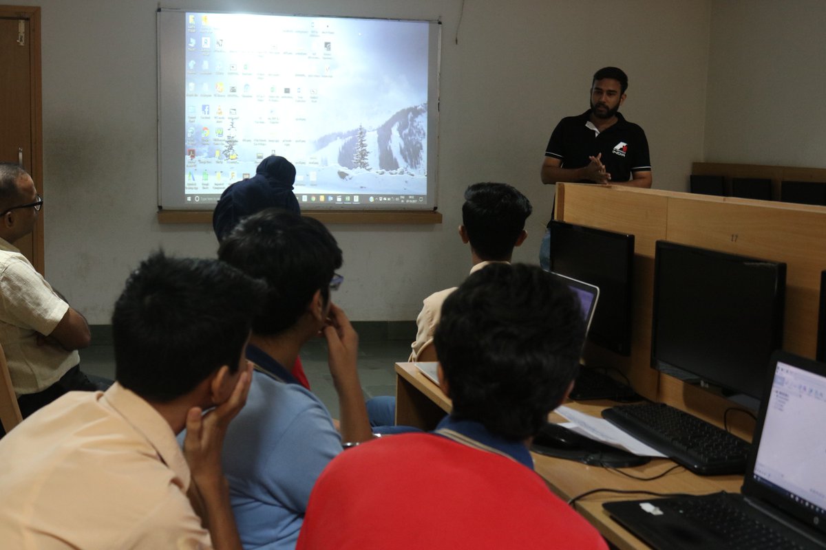 TeamVolareTIS's tweet photo. Our young minds at work #F1inschools #F1inschoolsIndia to create the fastest #F1car till date. #learning #sports #Fusion360 #FlowDesign #Autodesk https://t.co/LOk42Q3SCQ