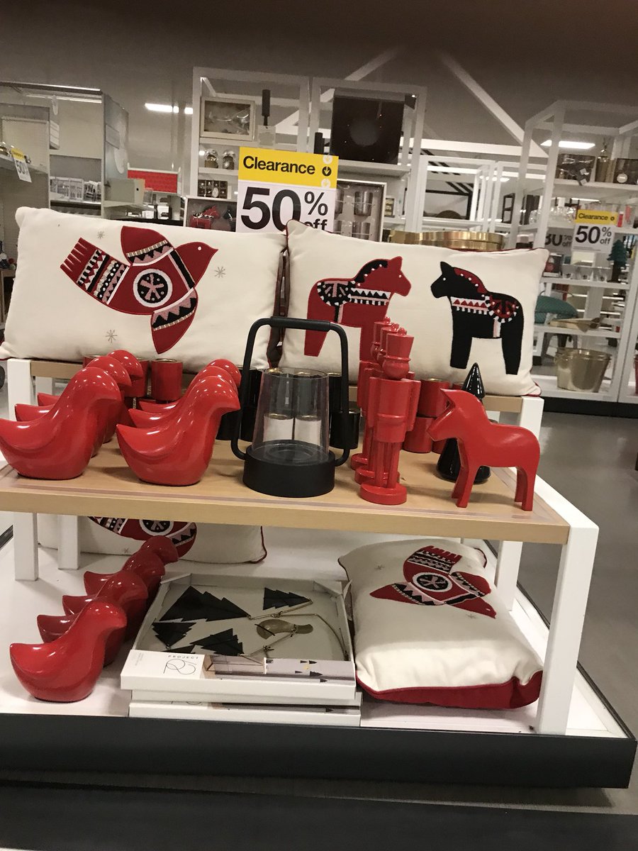 Look at 1279. Clearance is lookin’ just as good as full price.