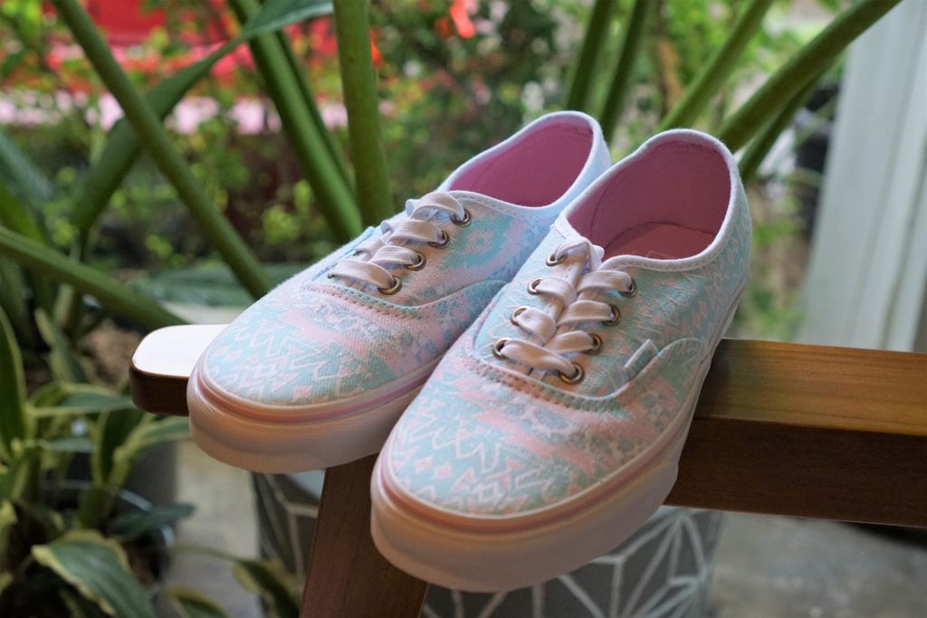 vans low top 2017