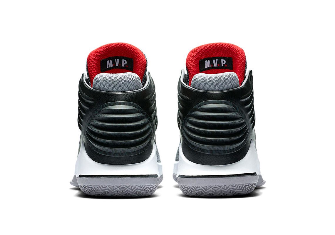 abeabe30's tweet photo. 《JORDAN》
AIR JORDAN XXXII

新色が発表されました。
JORDAN3にあるセメントカラーをモチーフとした新色。

欲しい方は是非。 https://t.co/rCJMnyJaWK