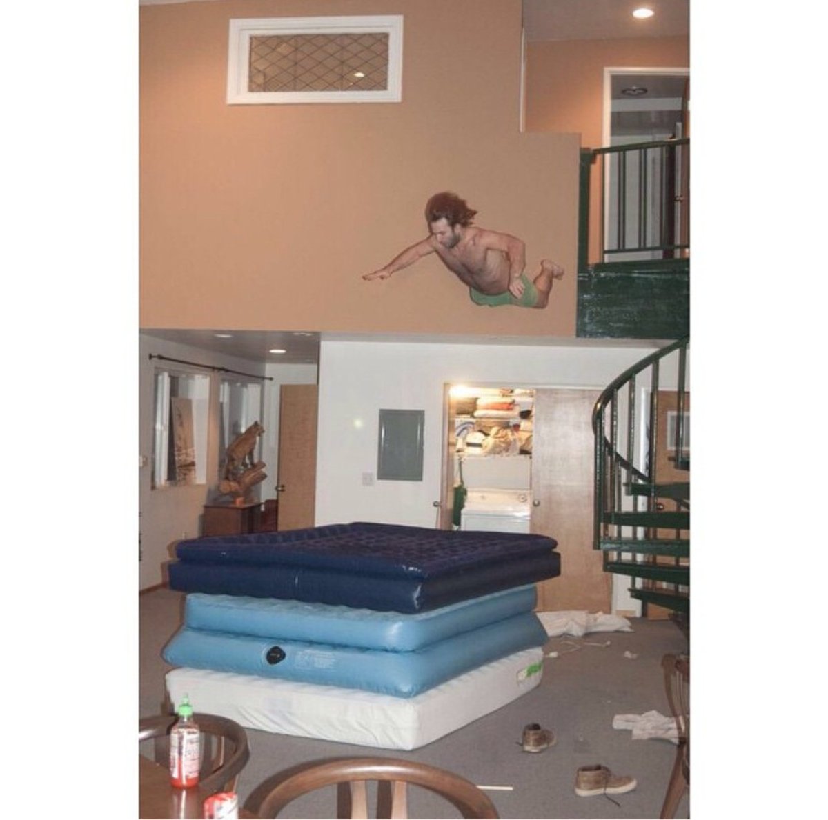 SurvivingState's tweet image. When your roommates leave for break and you have nothing to do #survivingstate