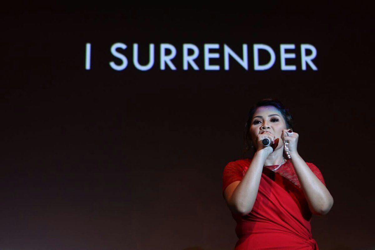 pasfm's tweet photo. New Release first single "I Surrender" @maleenamusic dari debut albumnya Maria Magdalena @BeeMusicEnt

download di ITunes dan Spotify, dan simak lagunya di Pasfm Radio Bisnis Jakarta

#pasfm #pasfmjakarta #musicplay #moremusic #indonesiamusic #isurrender #musikindonesia https://t.co/2i7OPMiRww