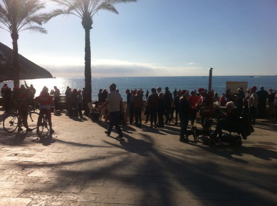 JudithAtkinson's tweet photo. El Portet beach as wonderful as always on Christmas Day. https://t.co/GUcNra80OA