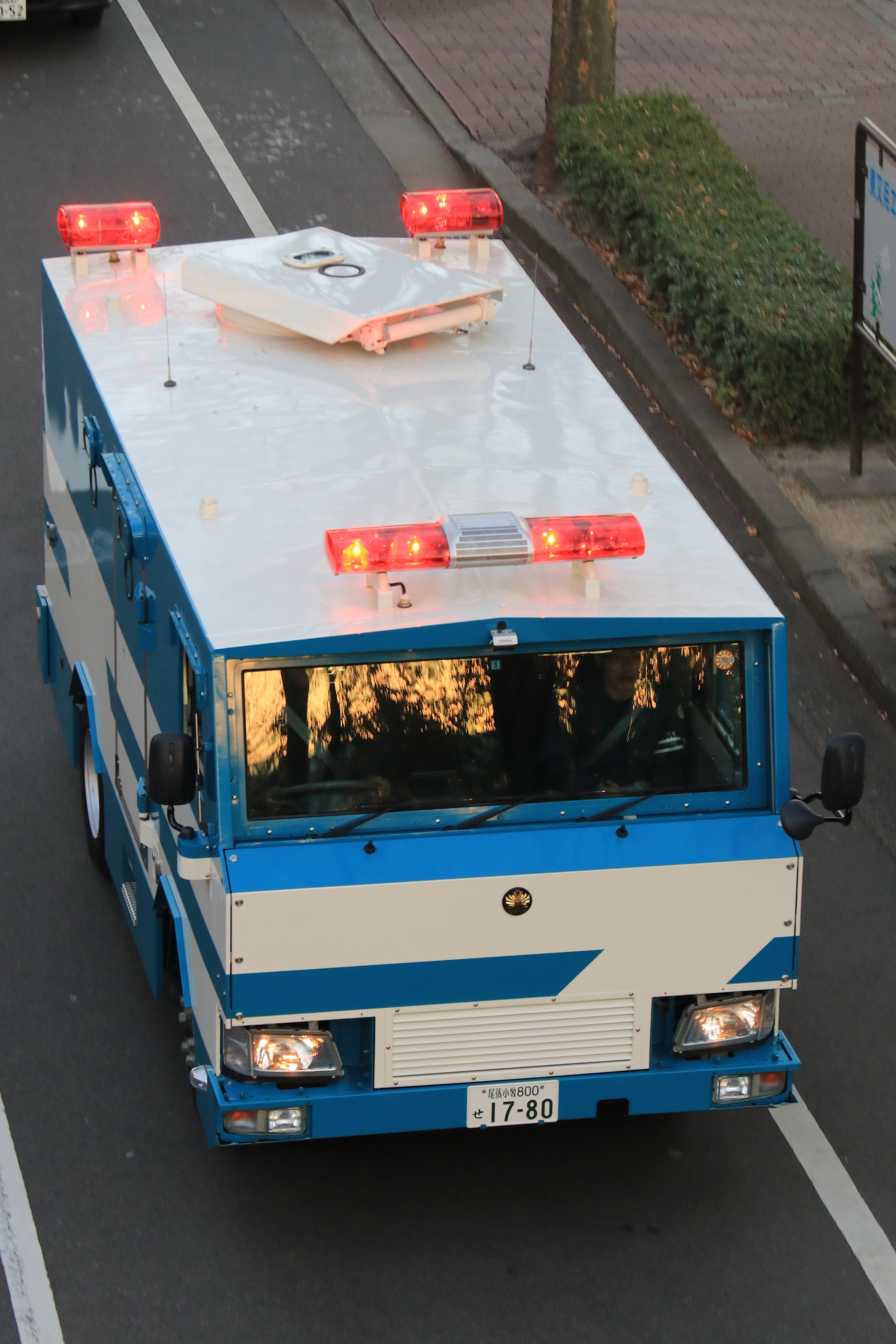 raiz 特型警備車 機動隊 マニアックすぎるミニカー「機動隊特型警備車両」予約受付開始