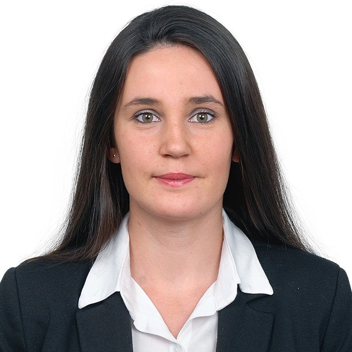 Gelenek olarak adledilen her ne ise modern ile uyumlanabildiği ölçüde gelenektir.
Yoksa gelenek, yıllar içinde deformasyona uğrayıp yitecek dahi gaibe kavuşacaktır.

Sinem Dilara Türköz

yabende.com.tr/?p=17402