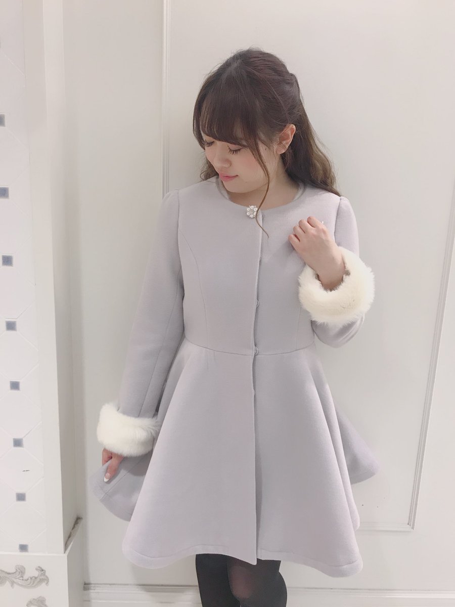 くつろぎカフェタイム evelyn ビジューノーカラーコート - その他