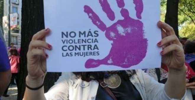 Un Juzgado mantiene las visitas con su hija de un padre condenado a cárcel por maltrato habitual a la madre. Había solicitado que las visitas fuesen suspendidas o reducidas y bajo supervisión.
eldiario.es/sociedad/justi…