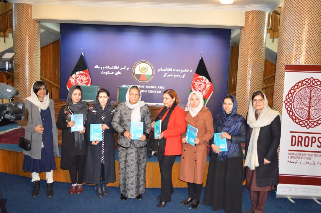 IPCS Deputy Director @rajeshwarie at the launch of the 3rd Vol of @drops_afg's 'Women and Public Policy Journal' on 'Peace and Reconciliation' at @GMICafghanistan, Kabul. @SarabiHabiba @UNAMAnews @AfghanistanHPC Amb @VohraManpreet #unscr1325 #unscr2250