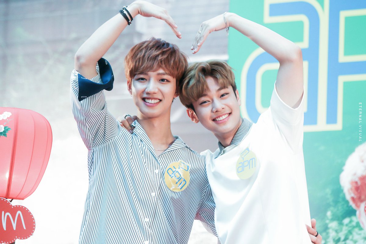 YOUNGMIN_TH's tweet photo. ครบรอบ 100 วันแล้วนะในฐานะ MXM อิมยองมินและคิมดงฮยอน! 🎉 จากนี้ไปขอให้ประสบความสำเร็จ เป็นไอดอลที่เท่และเจ๋งแบบนี้ตลอดไปเลยนะ 💕
#MXM100DAYS
#MXM_100일_축하해
#임영민 #김동현 https://t.co/G1Ffdgt7If